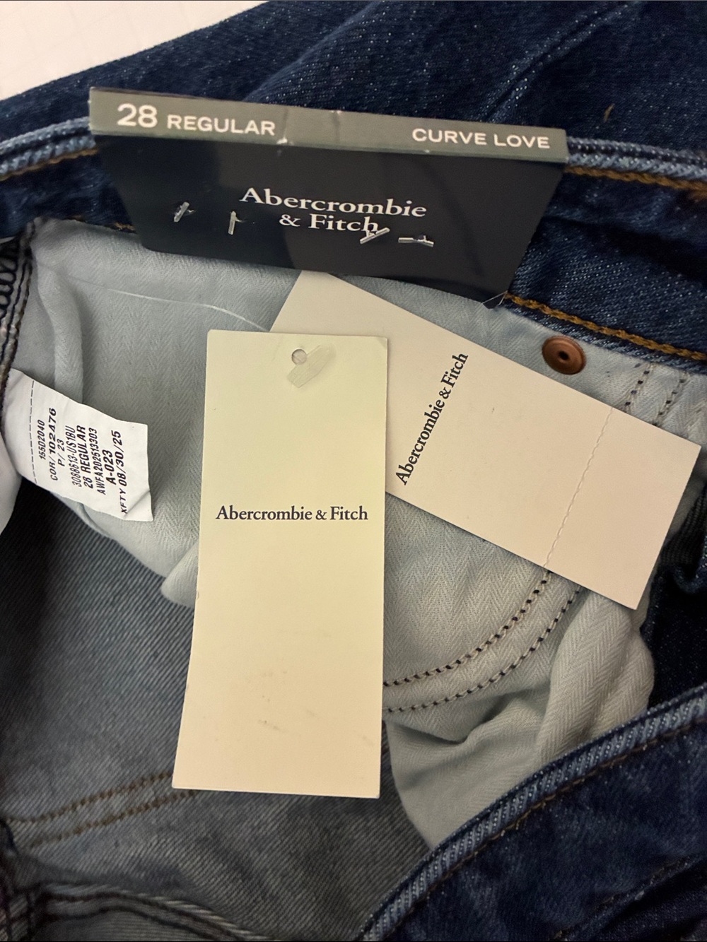 Abercrombie & Fitch 28R Dark Blue Mid Rise (90'sStraight style) Jeans Curve Love - Picture 14 of 16